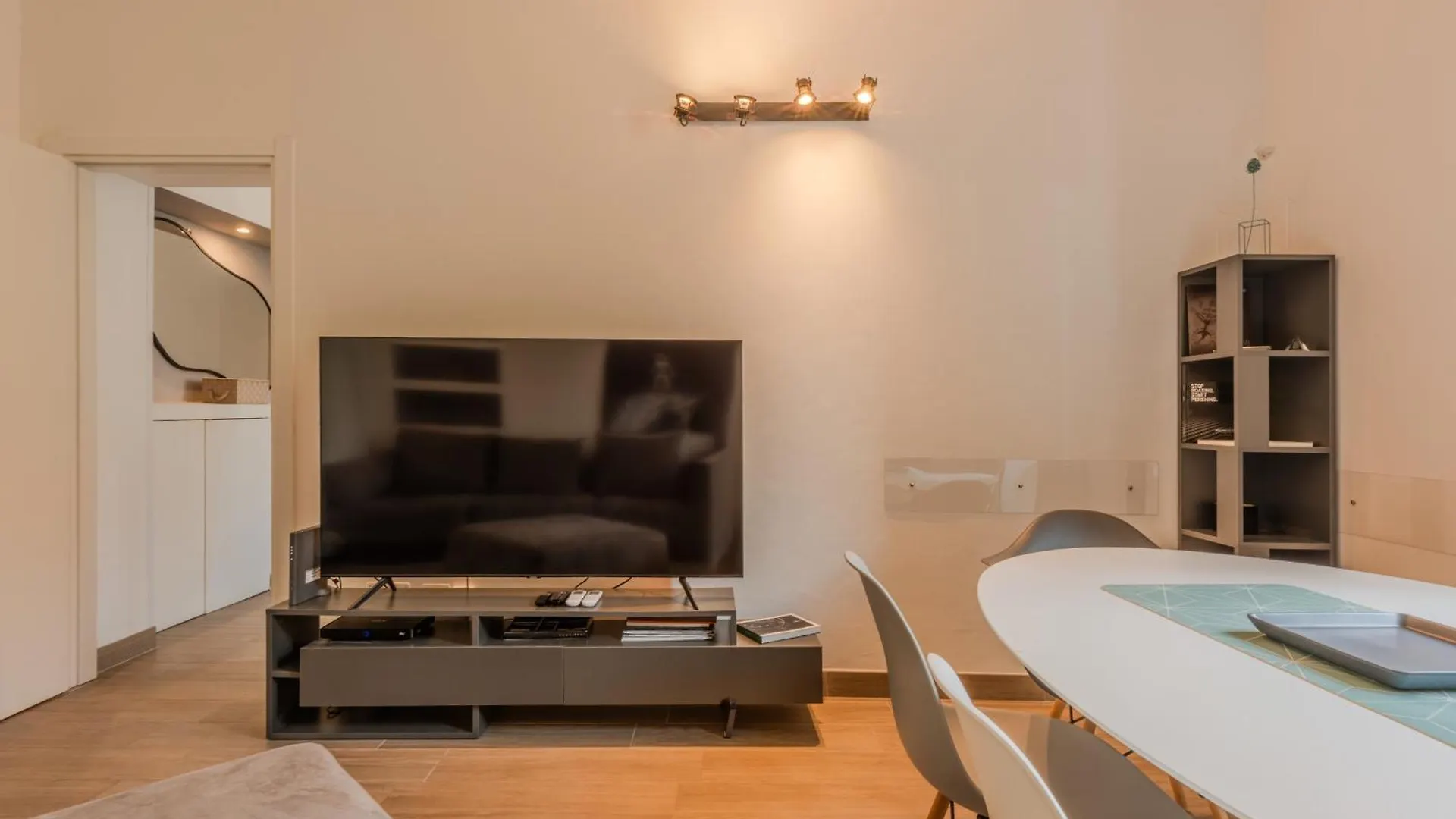 Moscova Elegant Apartment Milánó