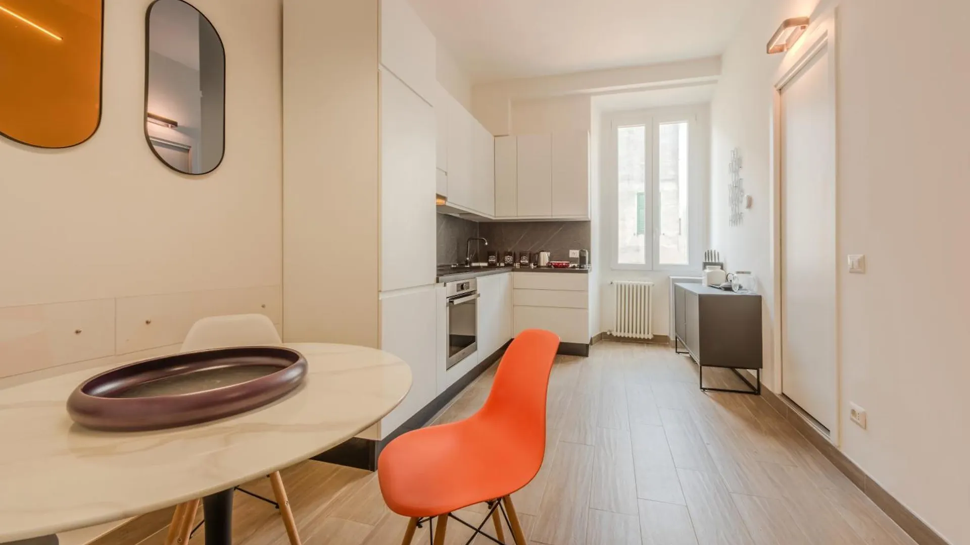 Moscova Elegant Apartment Milan Italy